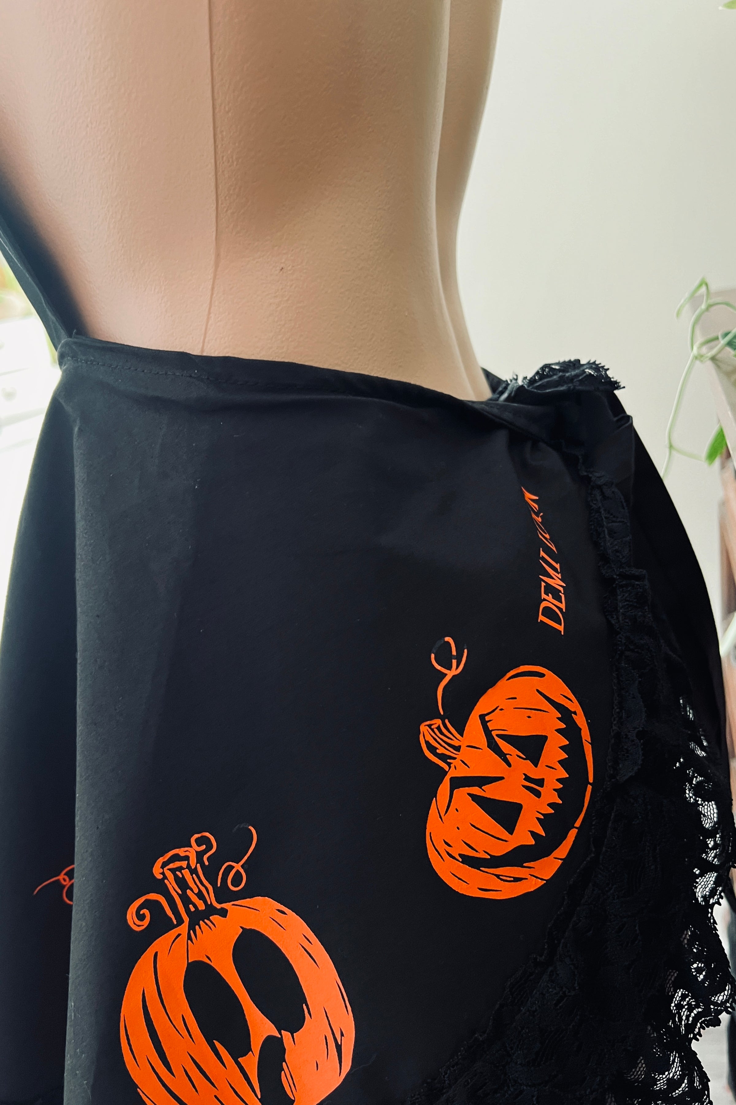 Pumpkin Dreams Halloween Pinup Retro Apron